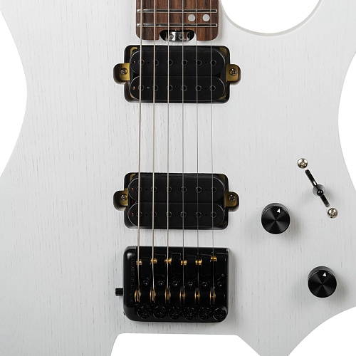 EART GW2 Stealth Arctic White Электрогитара безголовая (headless).